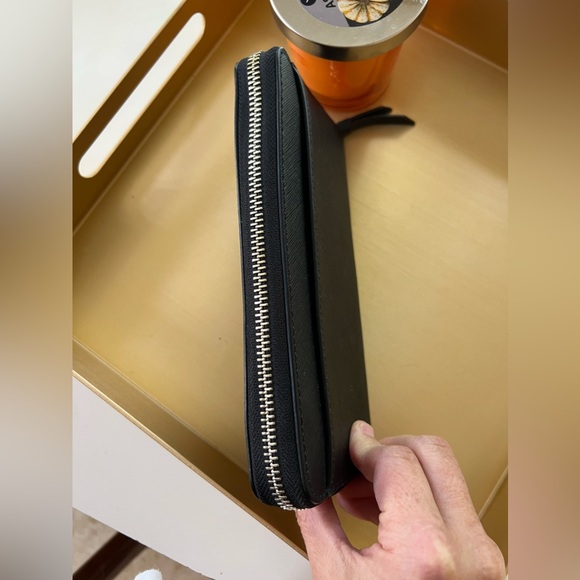 Kate Spade Wallet - Picture 7 of 10